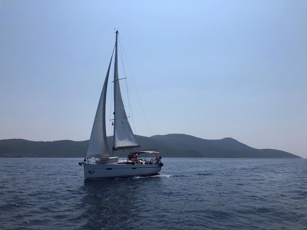 Bavaria 37 | Takis 2